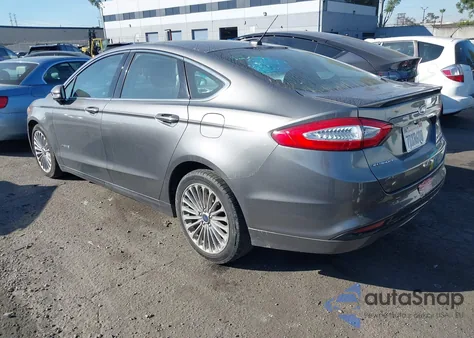 2014 Ford Fusion Hybrid Titanium z USA, uszkodzony, nr VIN 3FA6P0RU1ER241686